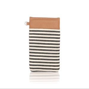 Thirty one pinch top eyeglass case